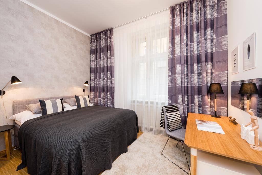 Modern Apartment Charvatova Prague Exterior photo
