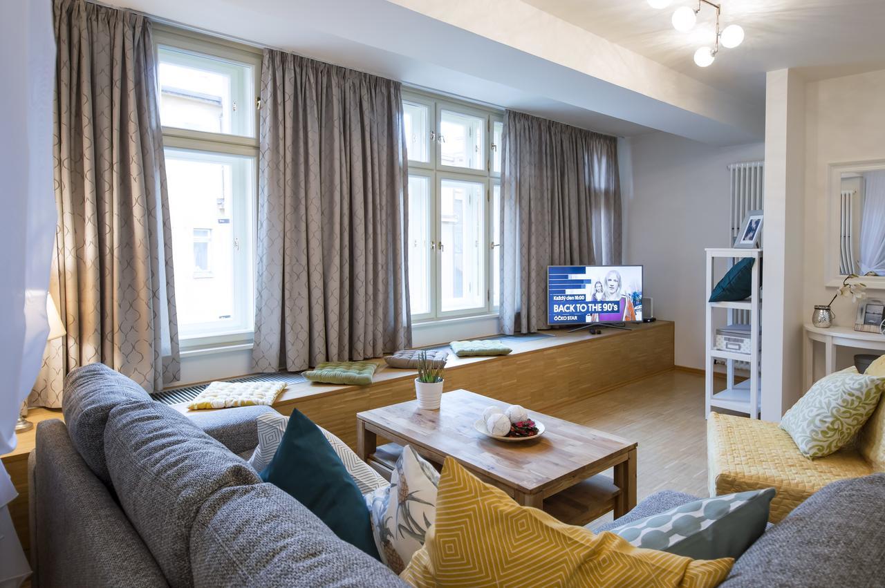 Modern Apartment Charvatova Prague Exterior photo