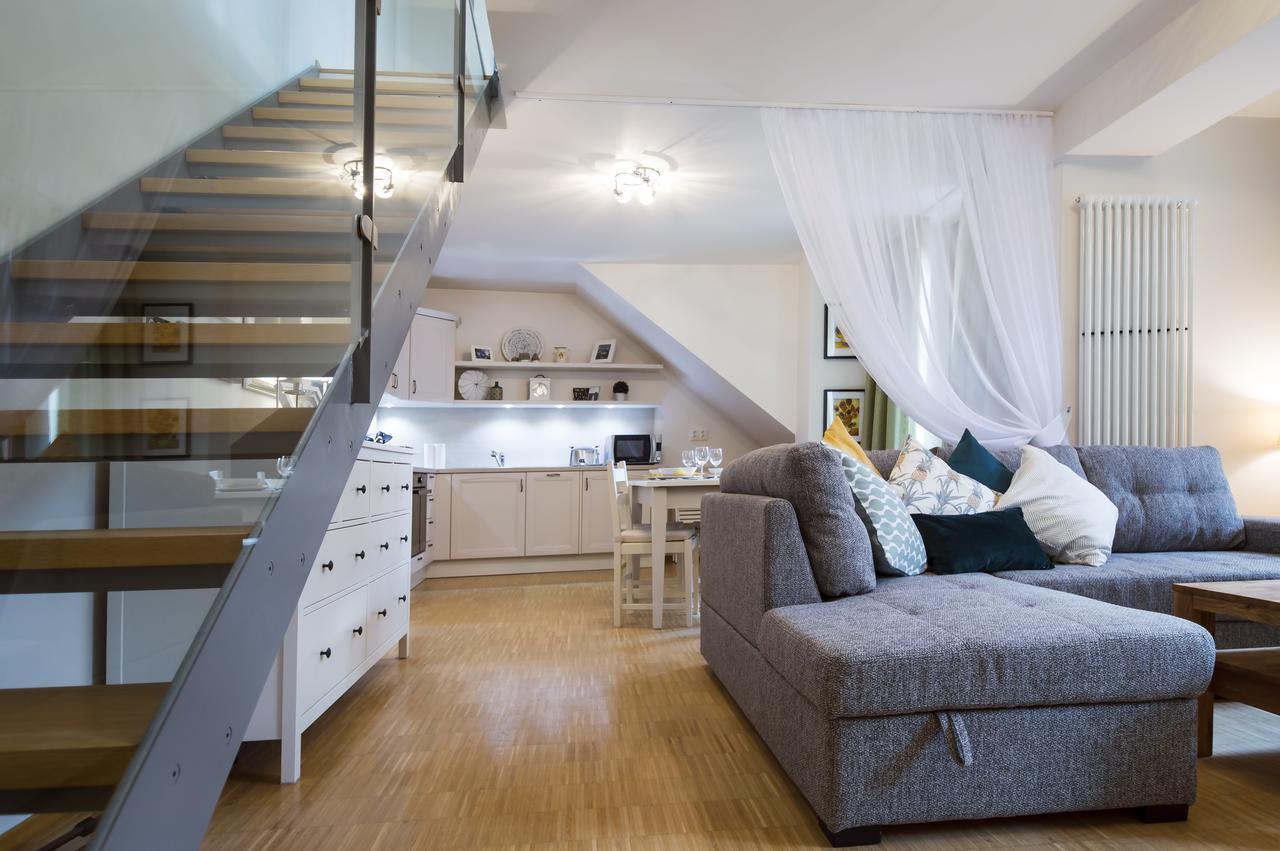 Modern Apartment Charvatova Prague Exterior photo