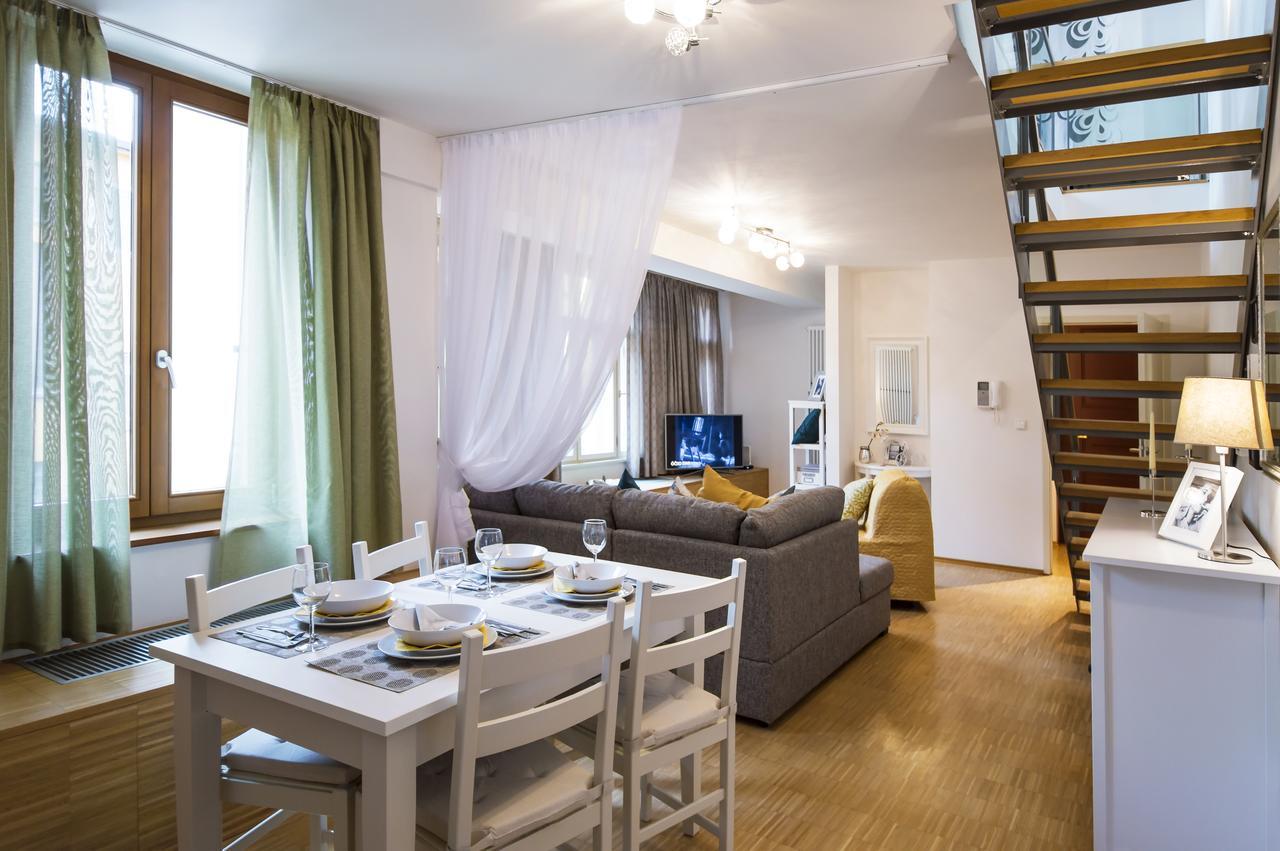 Modern Apartment Charvatova Prague Exterior photo