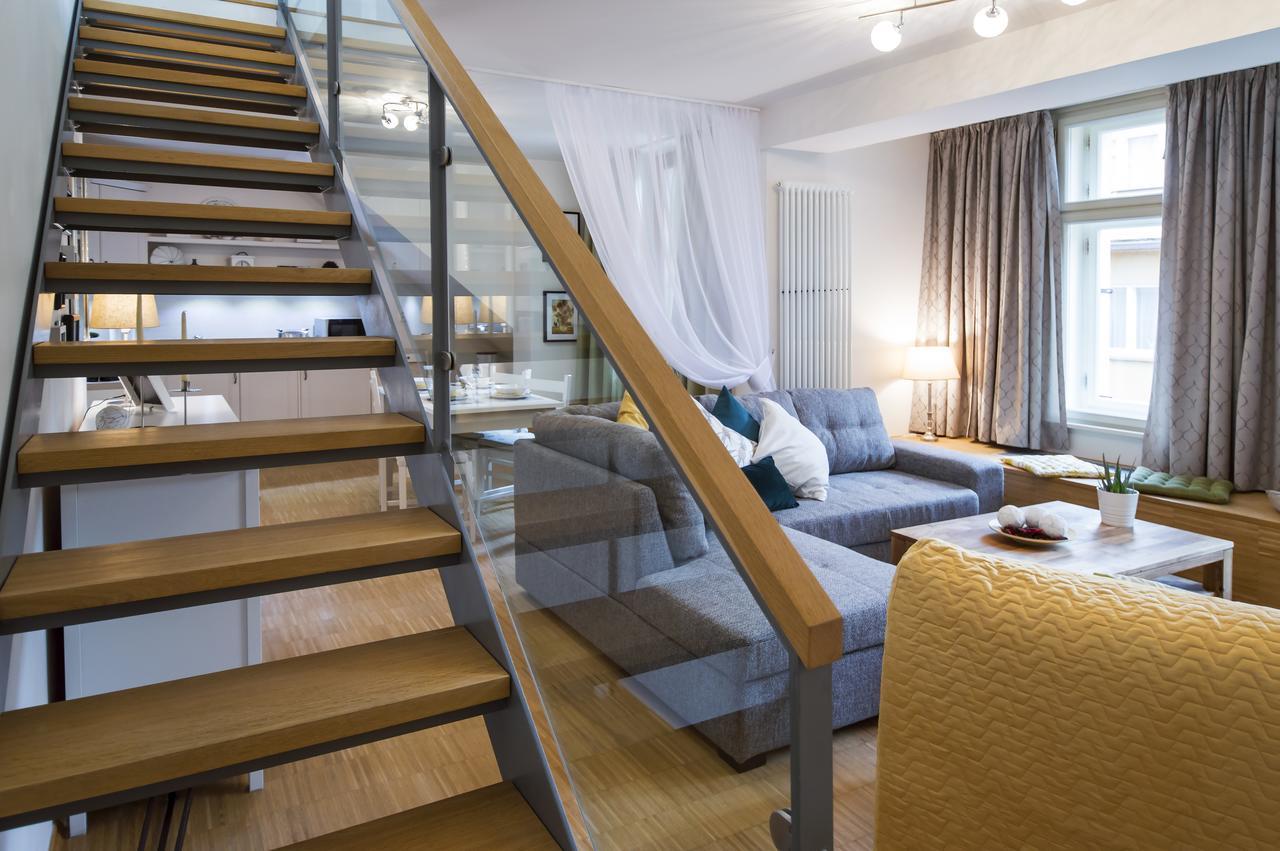 Modern Apartment Charvatova Prague Exterior photo