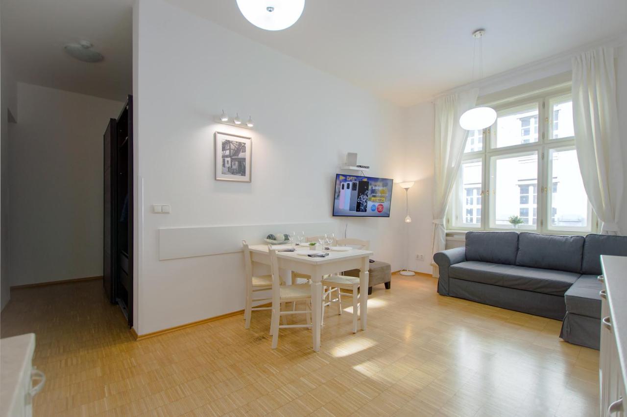 Modern Apartment Charvatova Prague Exterior photo