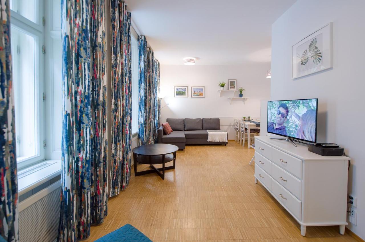 Modern Apartment Charvatova Prague Exterior photo